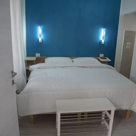 Vistamare Village-2